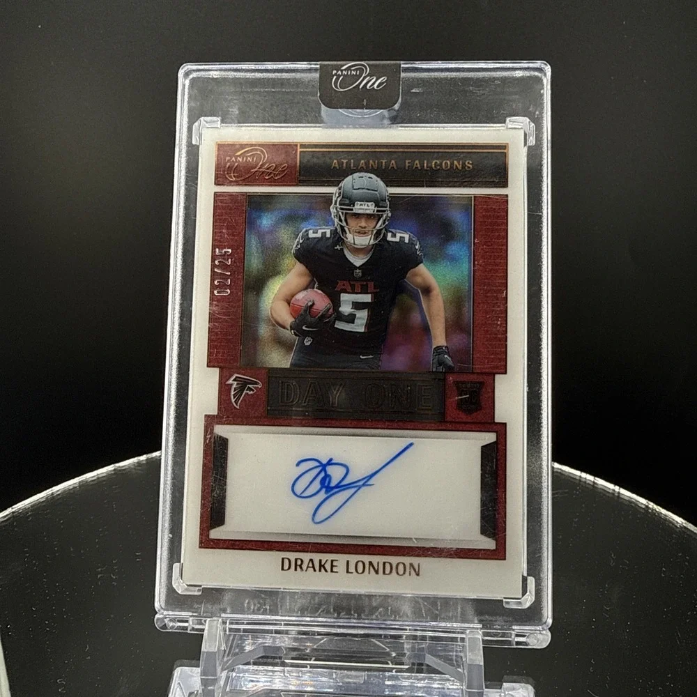 2022 Panini One #104 Drake London Rookie RC Day One Auto /25 Encased